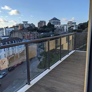 2 Bedroom Modern City Centre Bournemouth Apartment Bournemouth